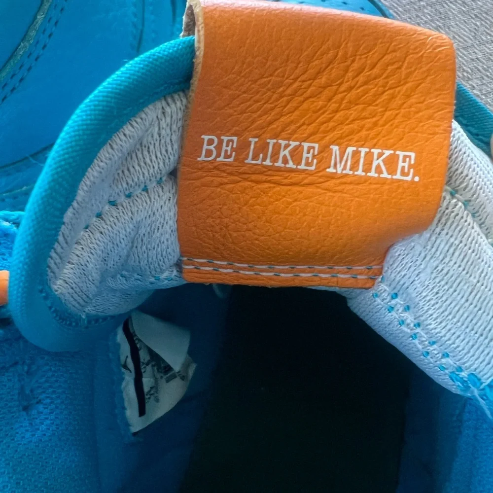 Nike up marks